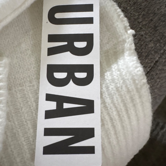 Urban Outfitters women’s long sleeve cropped turtleneck sweater SZ XS white - Picture 3 of 6